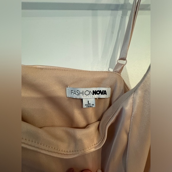 Satin fashion nova midi dress. Slit detail in back. Size large. - Picture 3 of 3